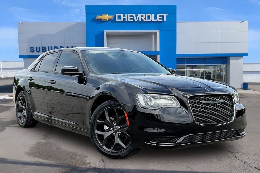 Used 2022 Chrysler 300 Touring