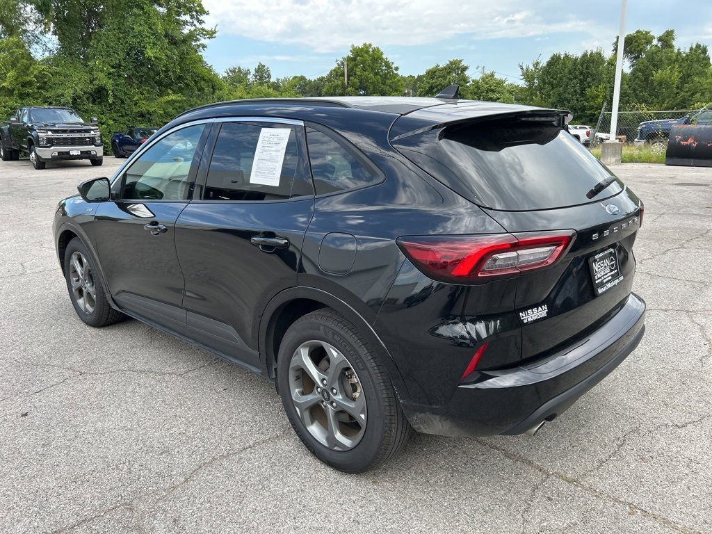 2024 Ford Escape ST-Line photo 2