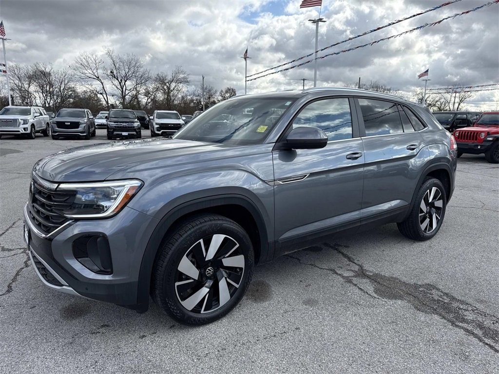 Used 2025 Volkswagen Atlas Cross Sport 2.0T SE w/Technology