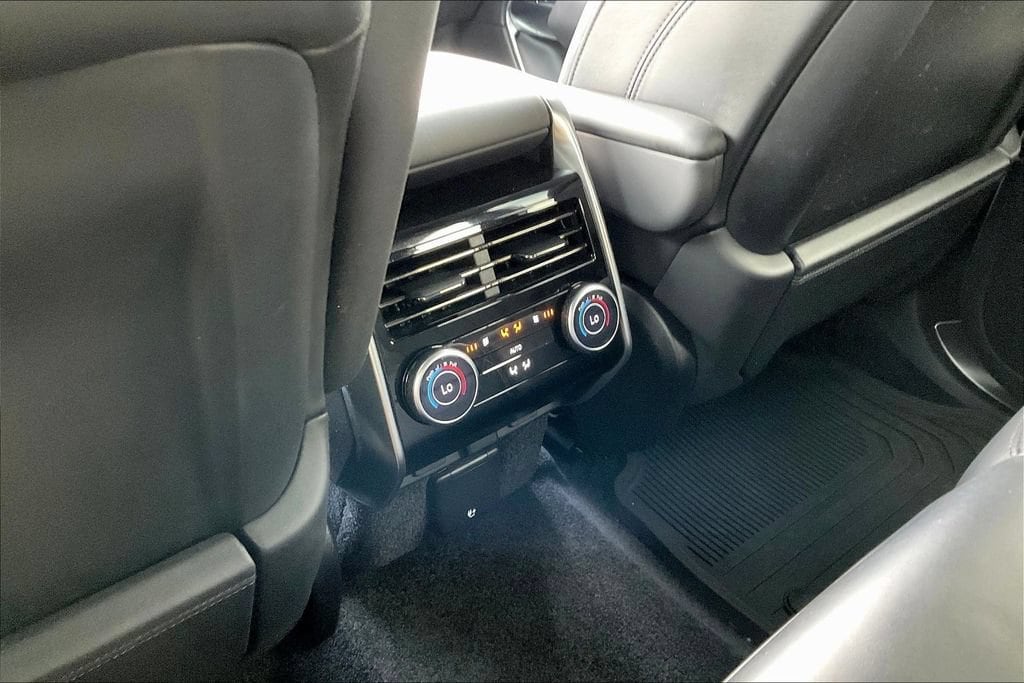 2023 Land Rover Range Rover SE - Photo 22