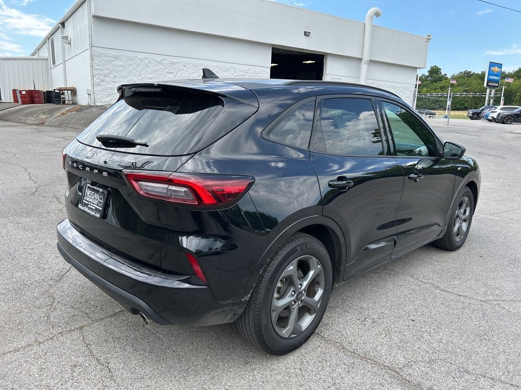 2024 Ford Escape ST-Line photo 4