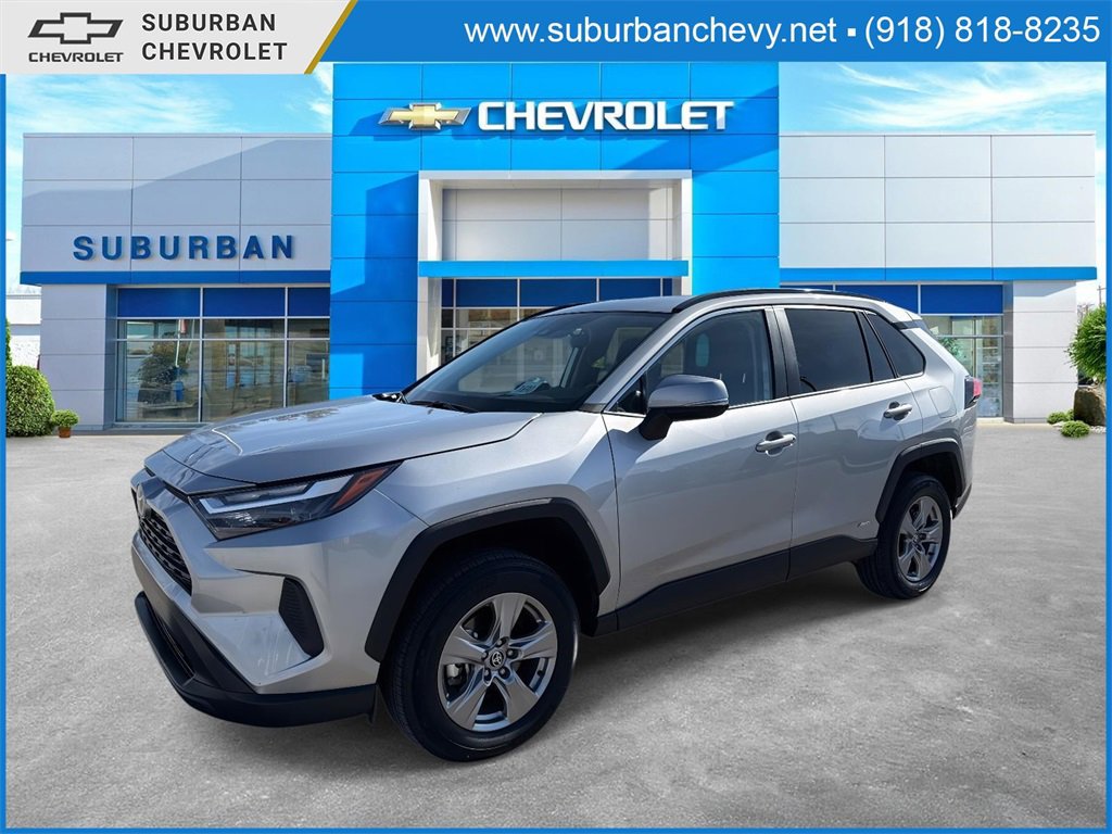 2025 Toyota RAV4 XLE's photo