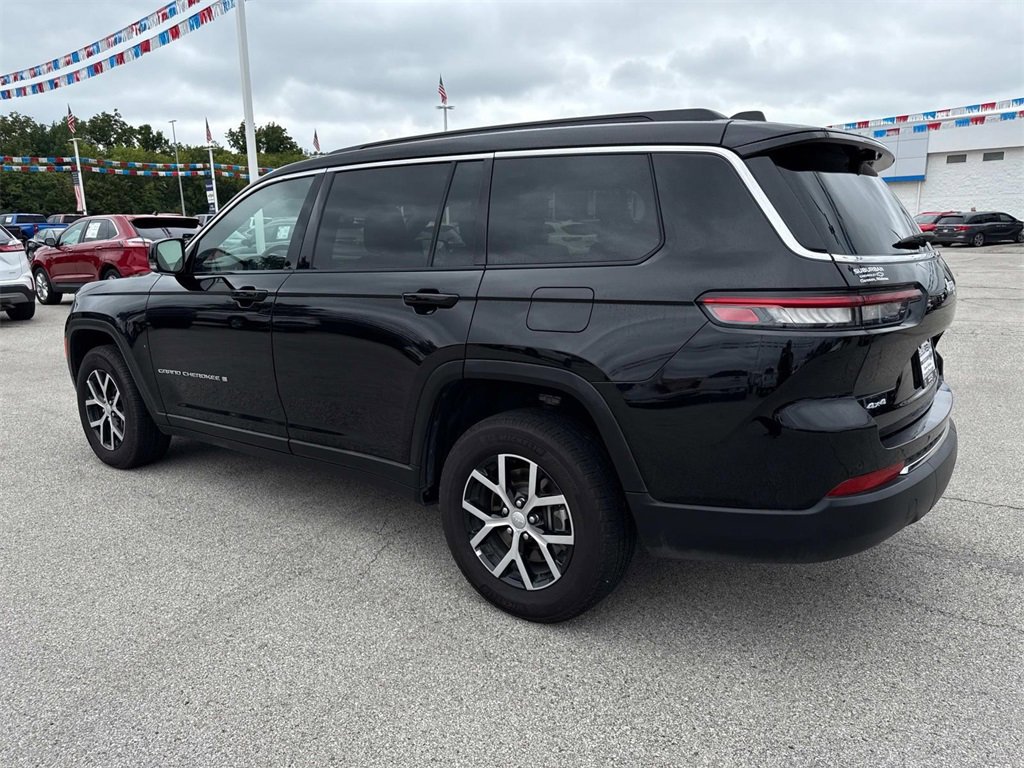 2024 Jeep Grand Cherokee Limited photo 2