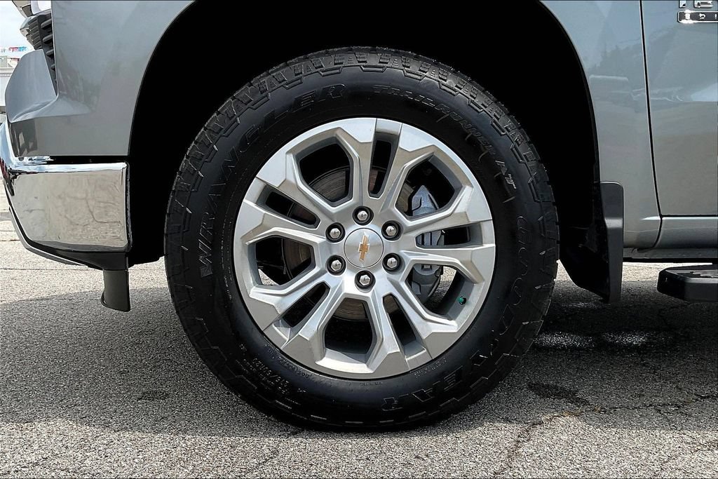 2026 Chevrolet Silverado 1500 LTZ - Photo 17