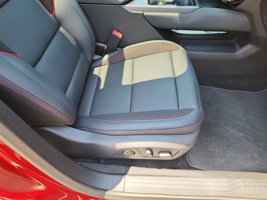 2025 Chevrolet Equinox EV RS - Photo 27