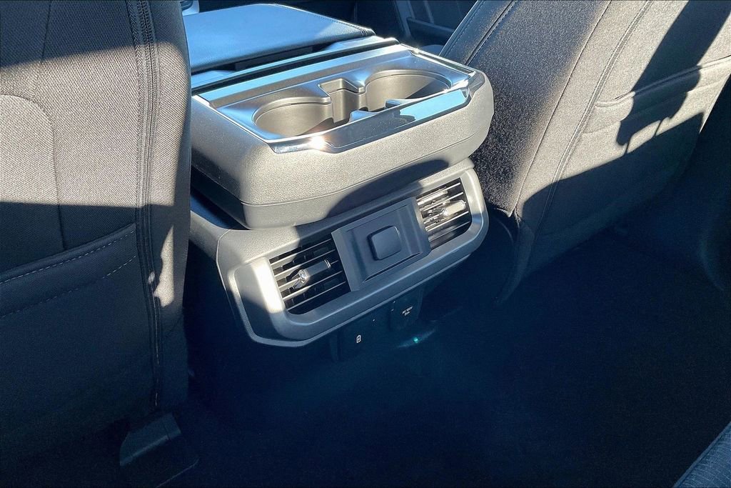2025 Ford F-150 XLT - Photo 25
