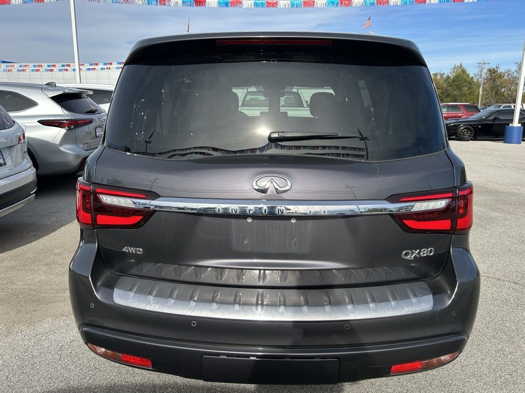 2024 Infiniti QX80 Luxe photo 3