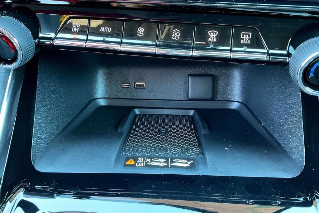 2027 Chevrolet Traverse LT - Photo 14