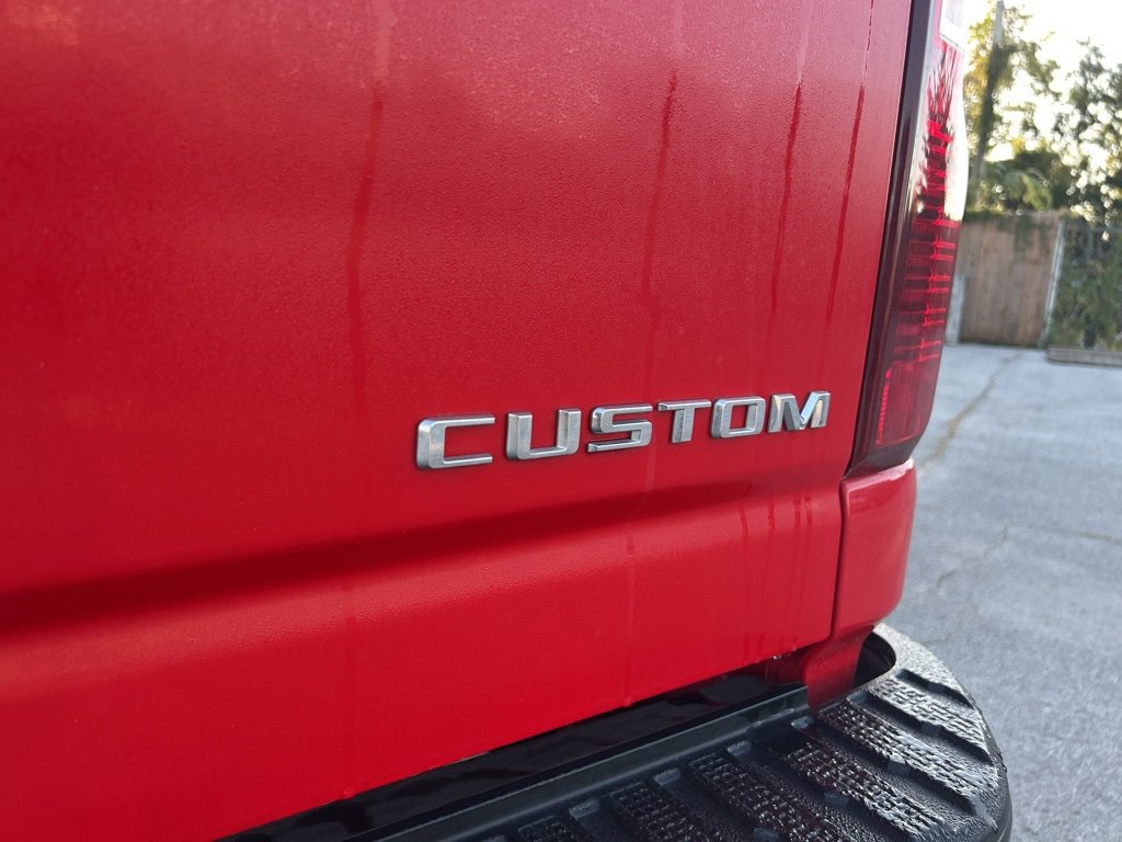 2024 Chevrolet Silverado 2500HD Custom photo 4
