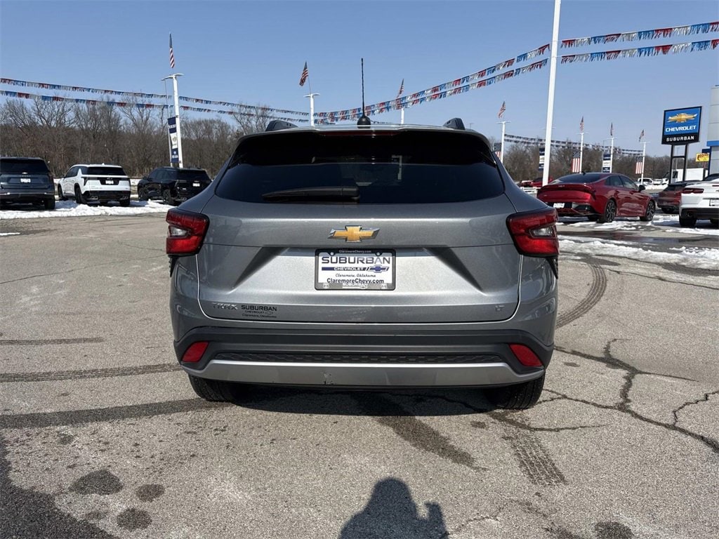 Used 2025 Chevrolet Trax LT SUV