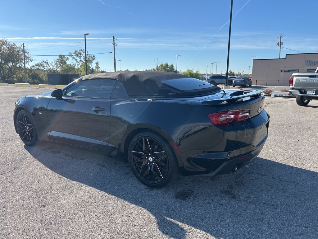 2020 Chevrolet Camaro 1LT photo 2