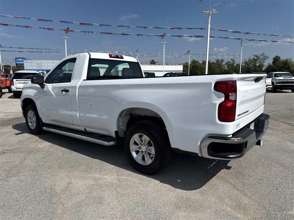 2024 Chevrolet Silverado 1500 photo 3