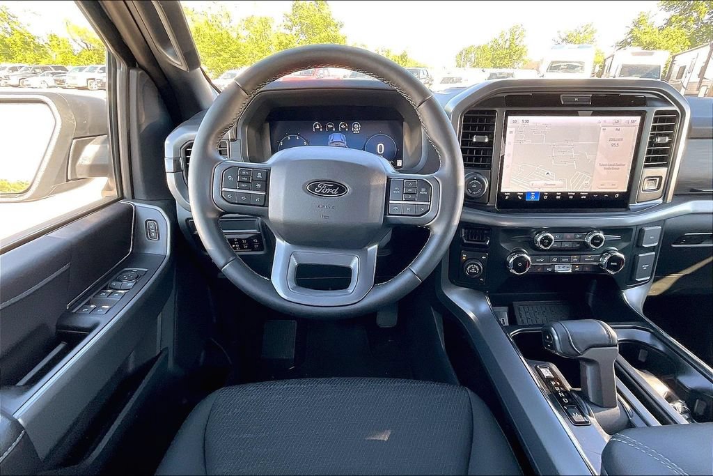2025 Ford F-150 XLT - Photo 6