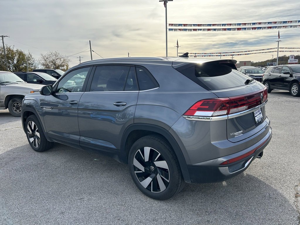 2025 Volkswagen Atlas Cross Sport SE Technology photo 2