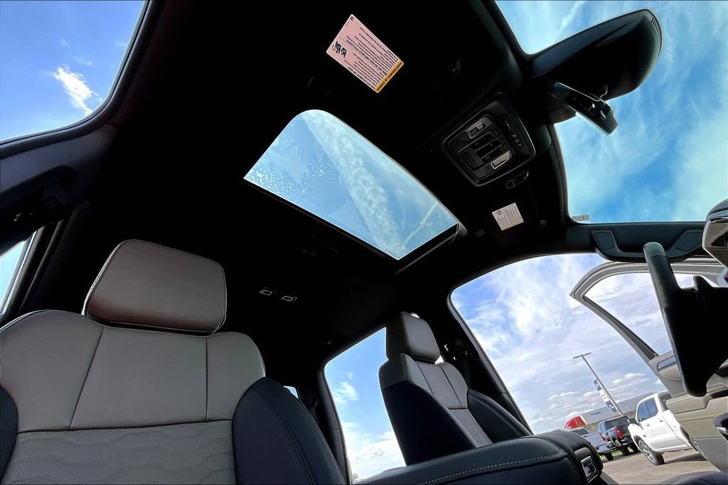 2026 Chevrolet Silverado 1500 ZR2 - Photo 15