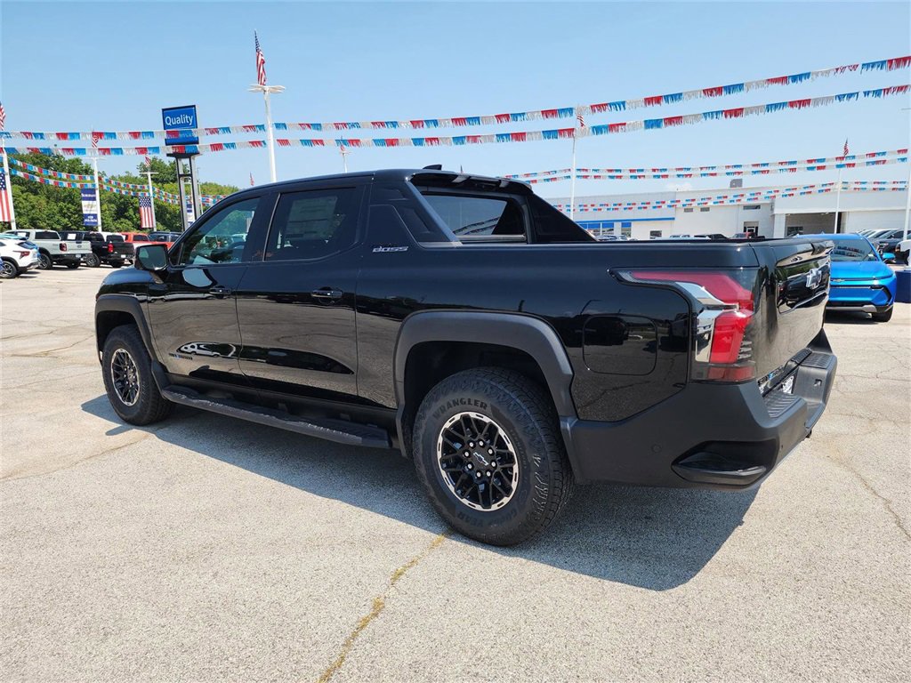 2026 Chevrolet Silverado EV Trail Boss photo 2