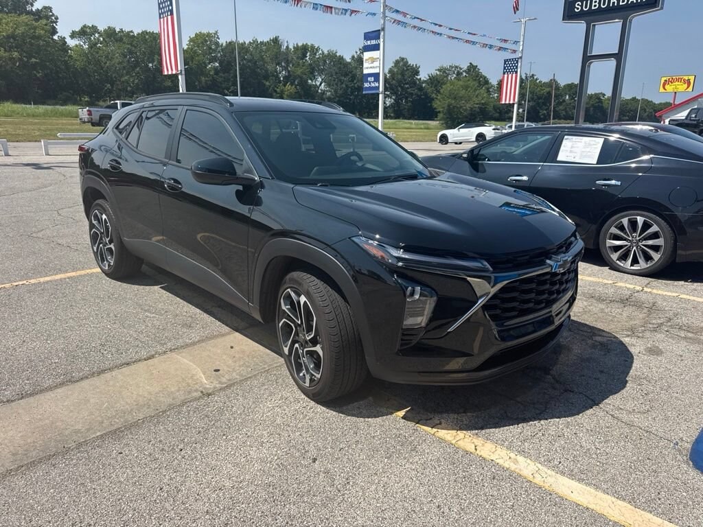 Used 2025 Chevrolet Trax 2RS SUV