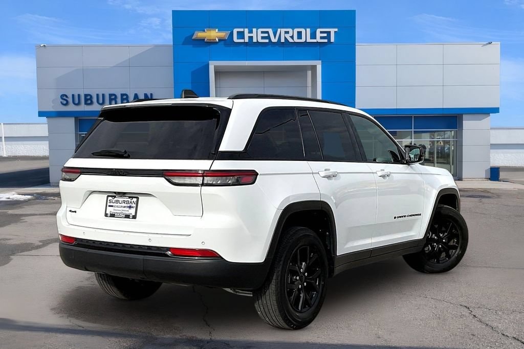 Used 2025 Jeep Grand Cherokee Altitude