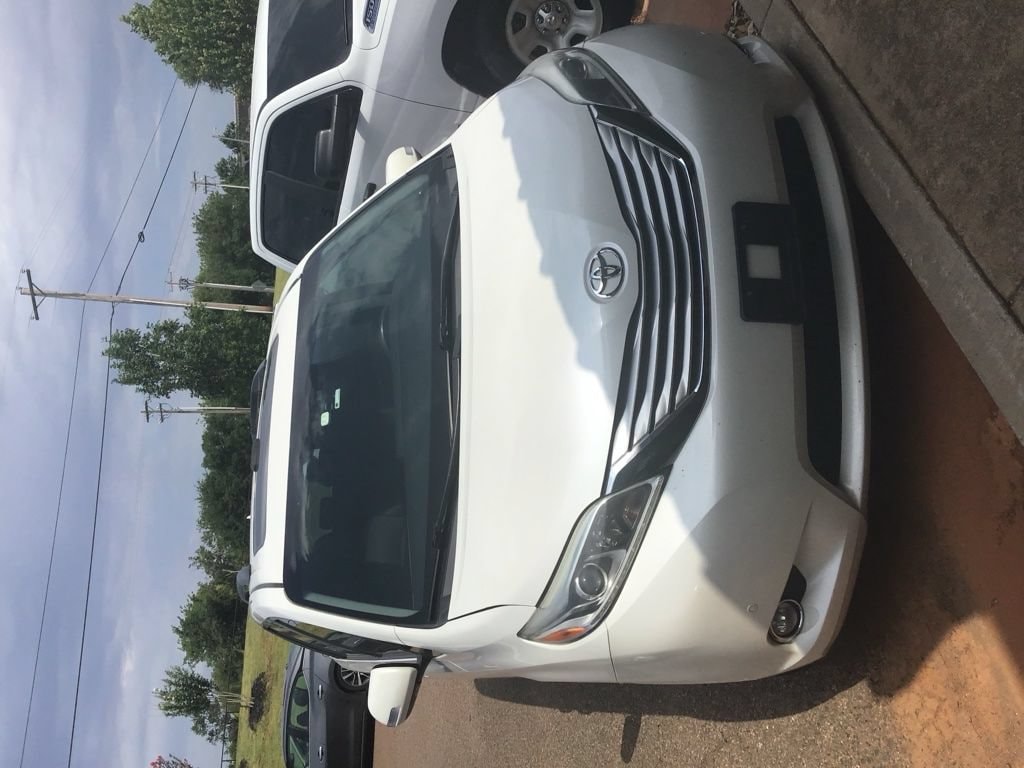 Used 2016 Toyota Sienna XLE