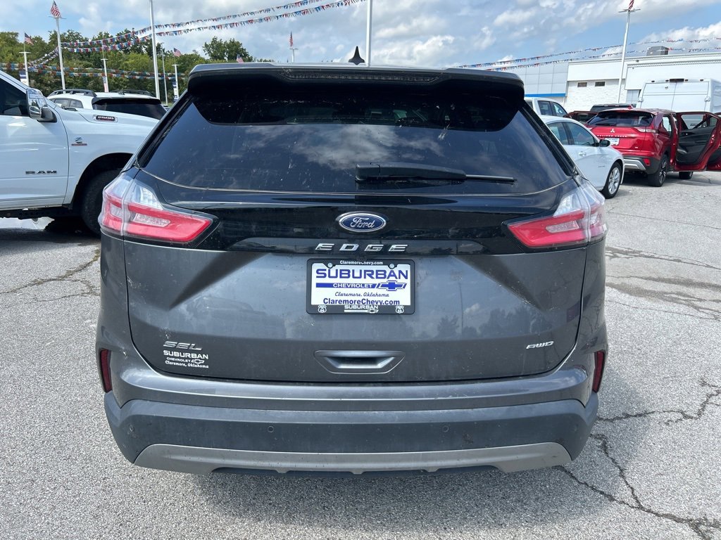 2024 Ford Edge SEL photo 3