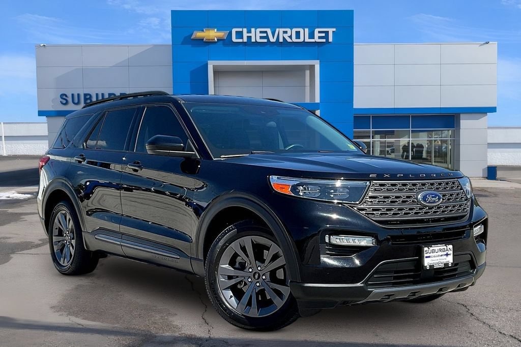 Used 2024 Ford Explorer XLT
