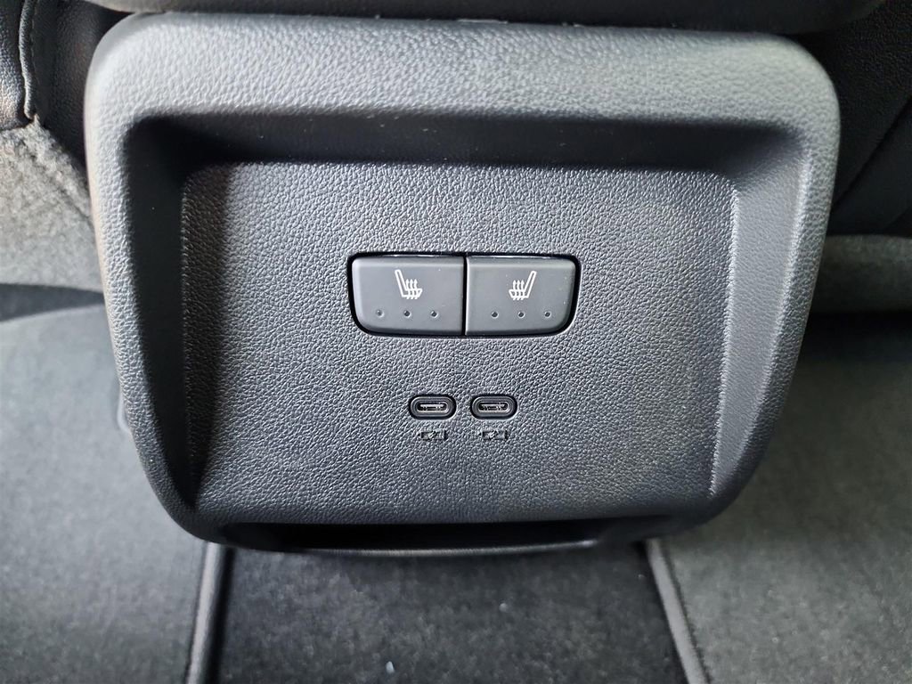 2025 Chevrolet Equinox EV RS - Photo 22