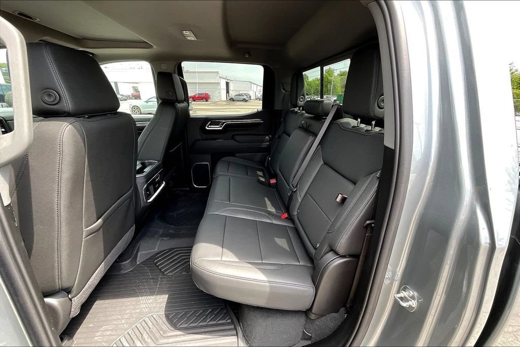 2026 Chevrolet Silverado 1500 LTZ - Photo 7