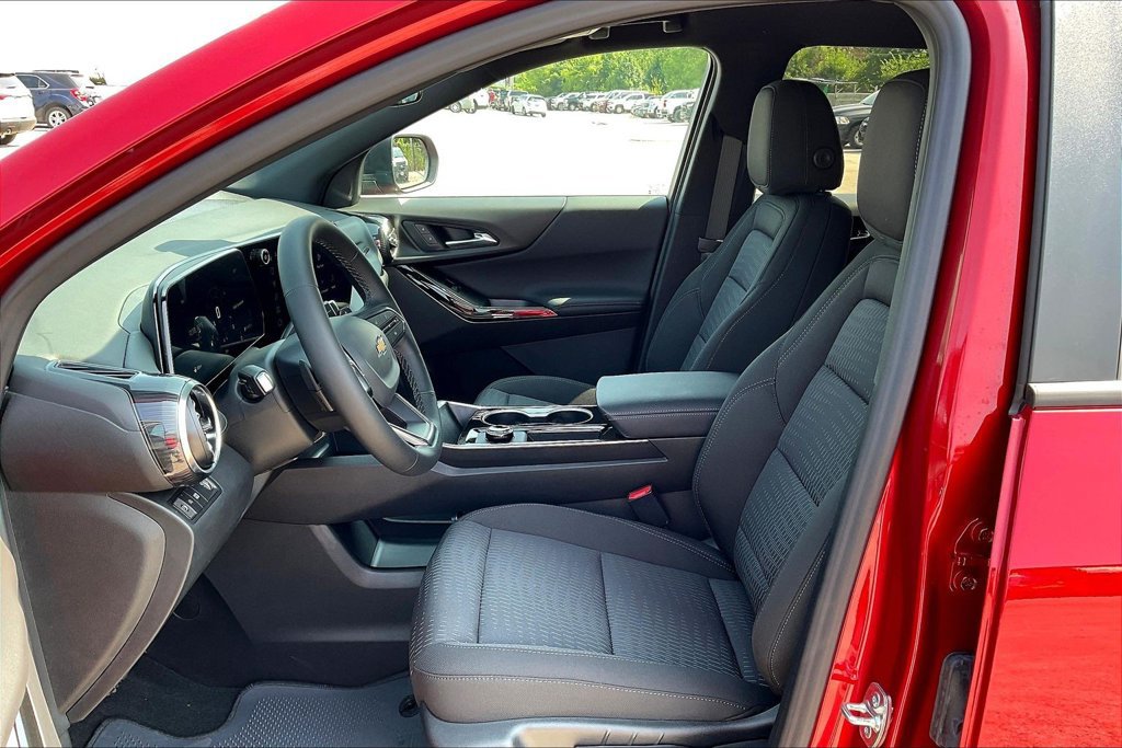 2027 Chevrolet Equinox LT - Photo 14