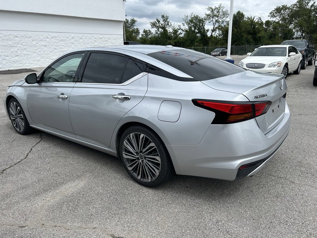 2023 Nissan Altima 2.5 SL photo 2