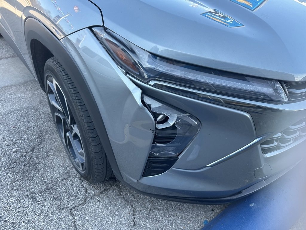 Used 2025 Chevrolet Trax 2RS SUV