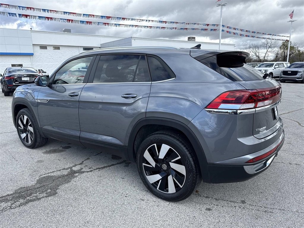 Used 2025 Volkswagen Atlas Cross Sport 2.0T SE w/Technology