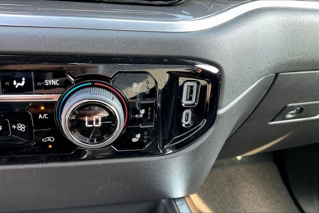 2026 Chevrolet Silverado 1500 High Country - Photo 14