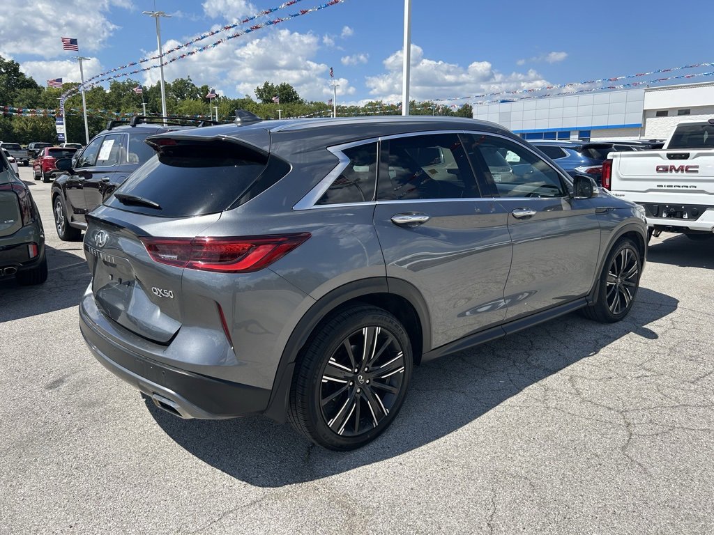 2022 Infiniti QX50 Luxe photo 4