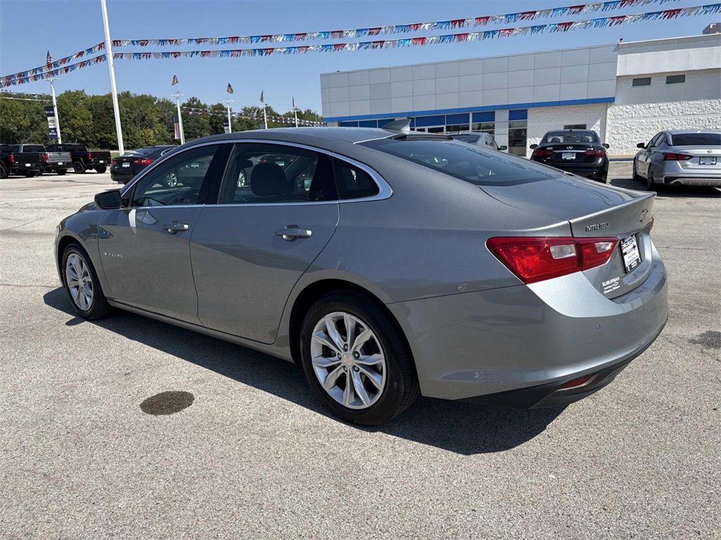 2024 Chevrolet Malibu 1LT photo 2
