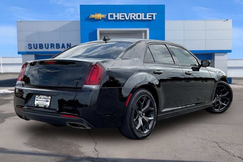Used 2022 Chrysler 300 Touring