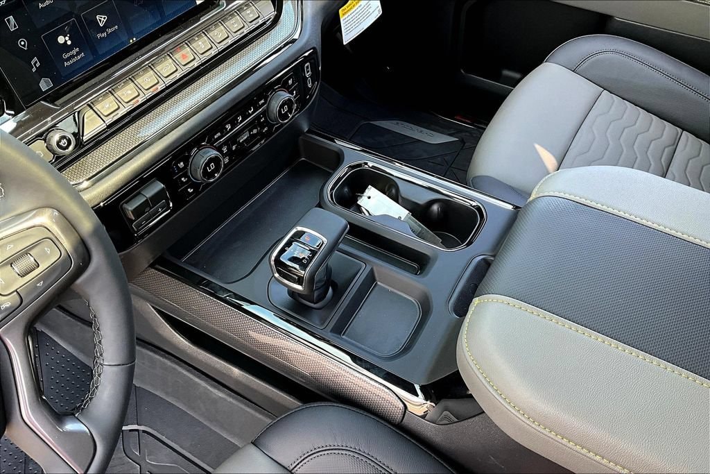 2026 Chevrolet Silverado 1500 ZR2 - Photo 8