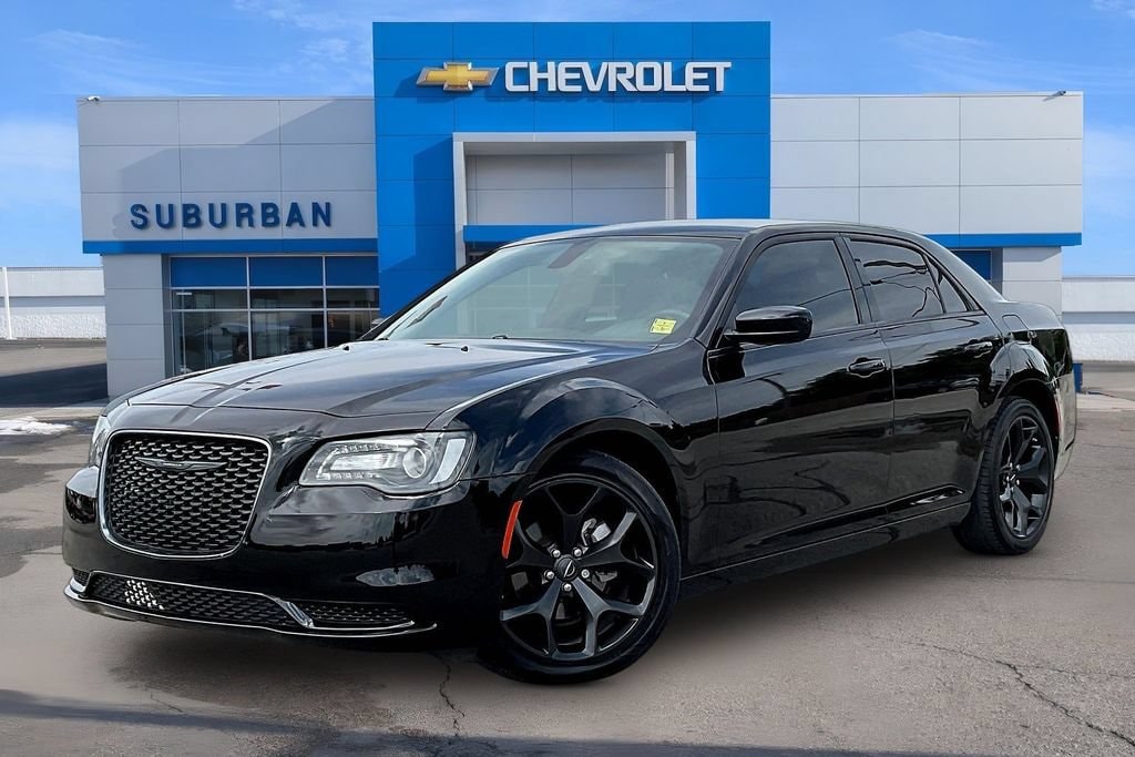 Used 2022 Chrysler 300 Touring