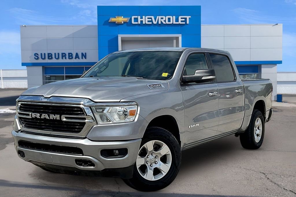 2020 RAM 1500 Big Horn/Lone Star 4x4 Crew Cab 5'7's photo