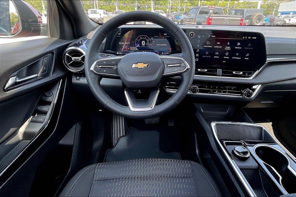 2027 Chevrolet Equinox LT - Photo 6