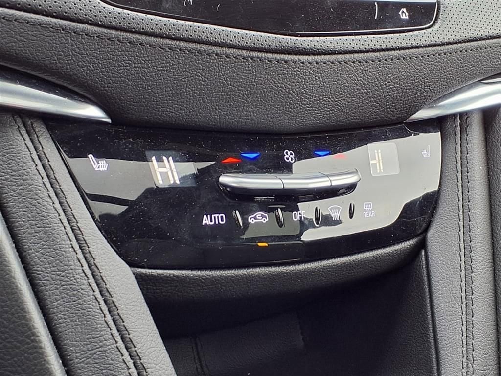 Thumbnail: 2025 Cadillac XT5 - 26