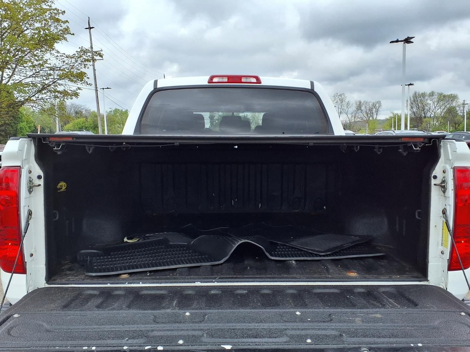 Thumbnail: 2015 Toyota Tundra - 10