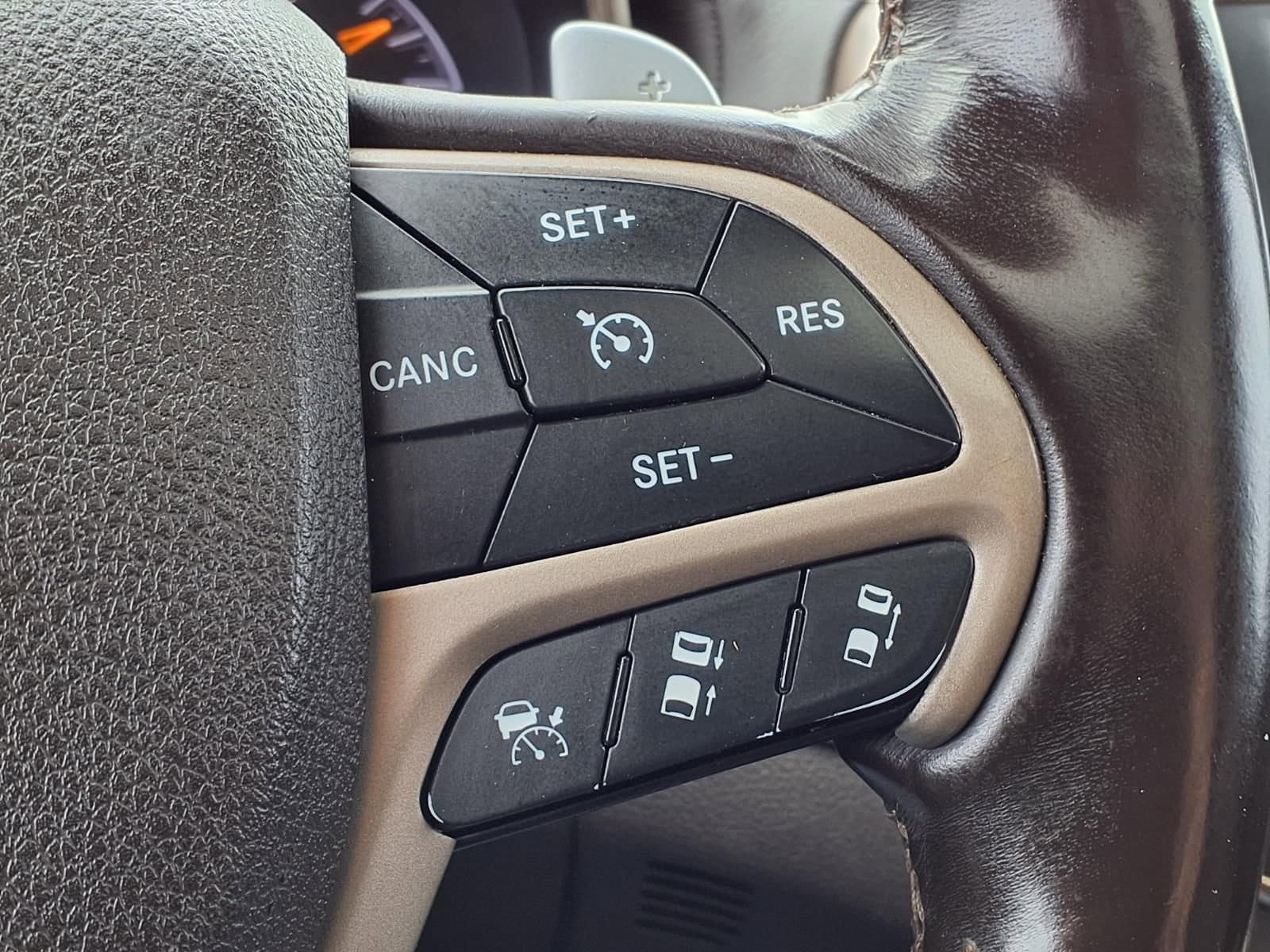 Thumbnail: 2014 Jeep Grand Cherokee - 20