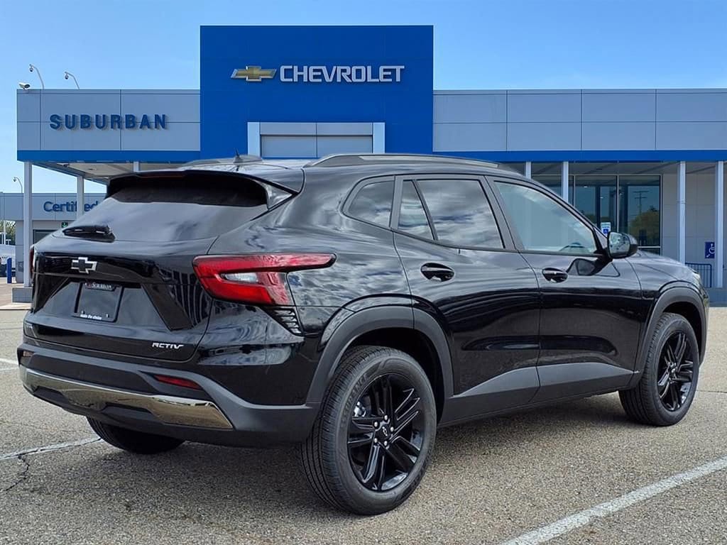 Thumbnail: 2026 Chevrolet Trax - 4