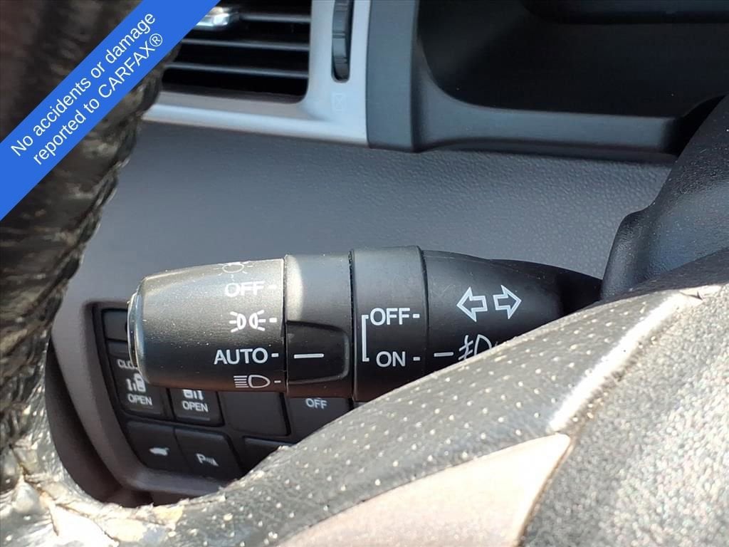 Thumbnail: 2015 Honda Odyssey - 21