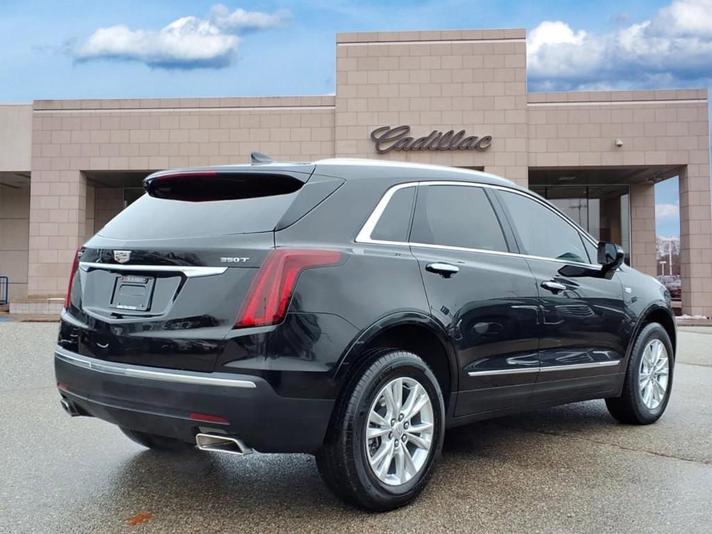 Thumbnail: 2022 Cadillac XT5 - 4