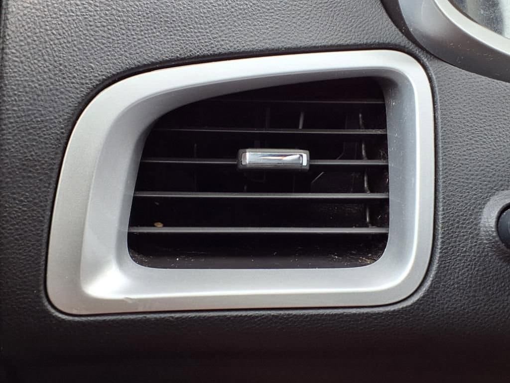 Thumbnail: 2013 Chevrolet Equinox - 29