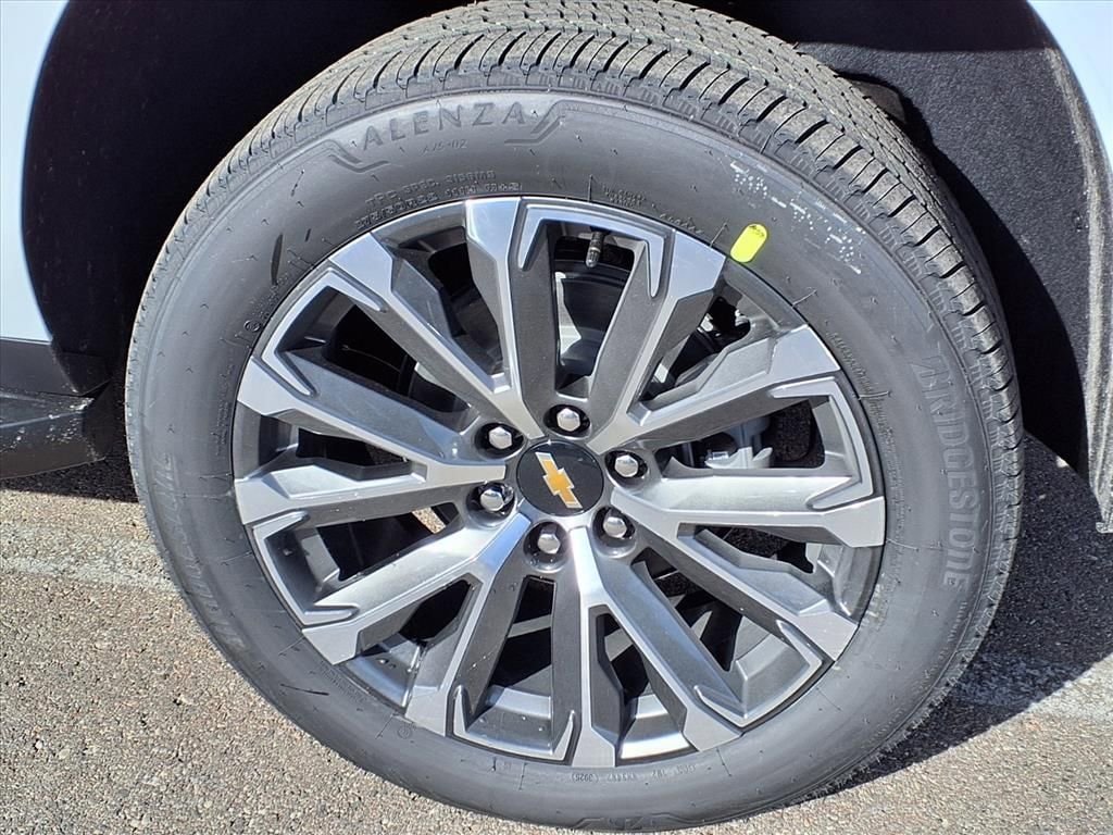 Thumbnail: 2026 Chevrolet Suburban - 7