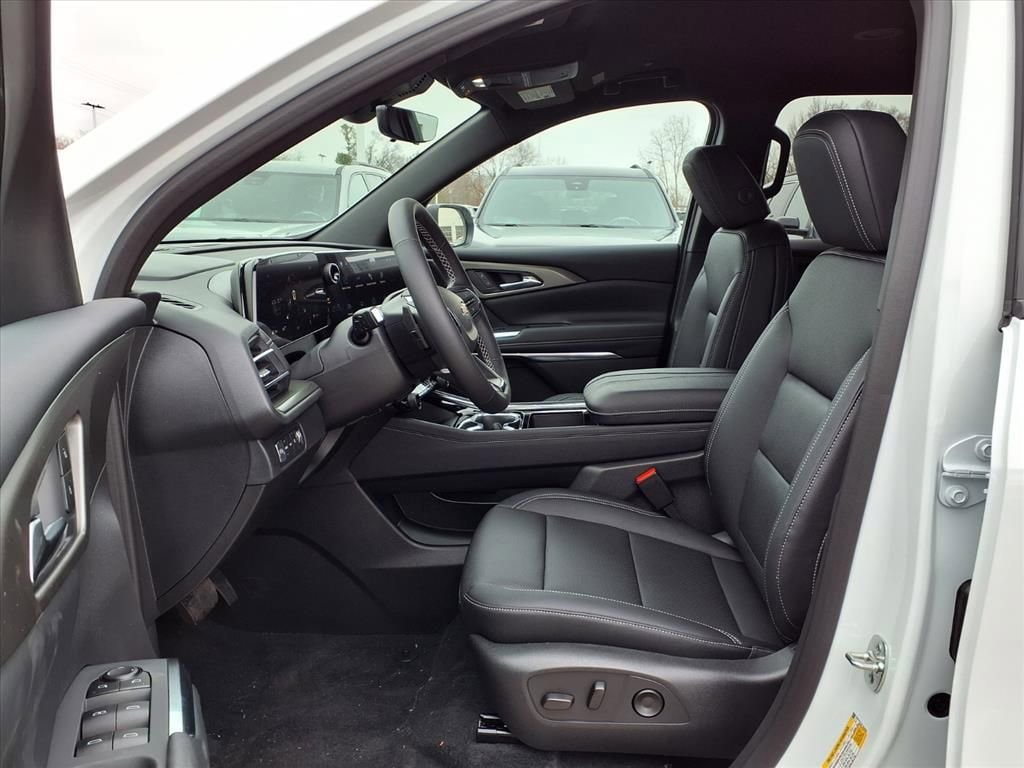 Thumbnail: 2026 Chevrolet Traverse - 13