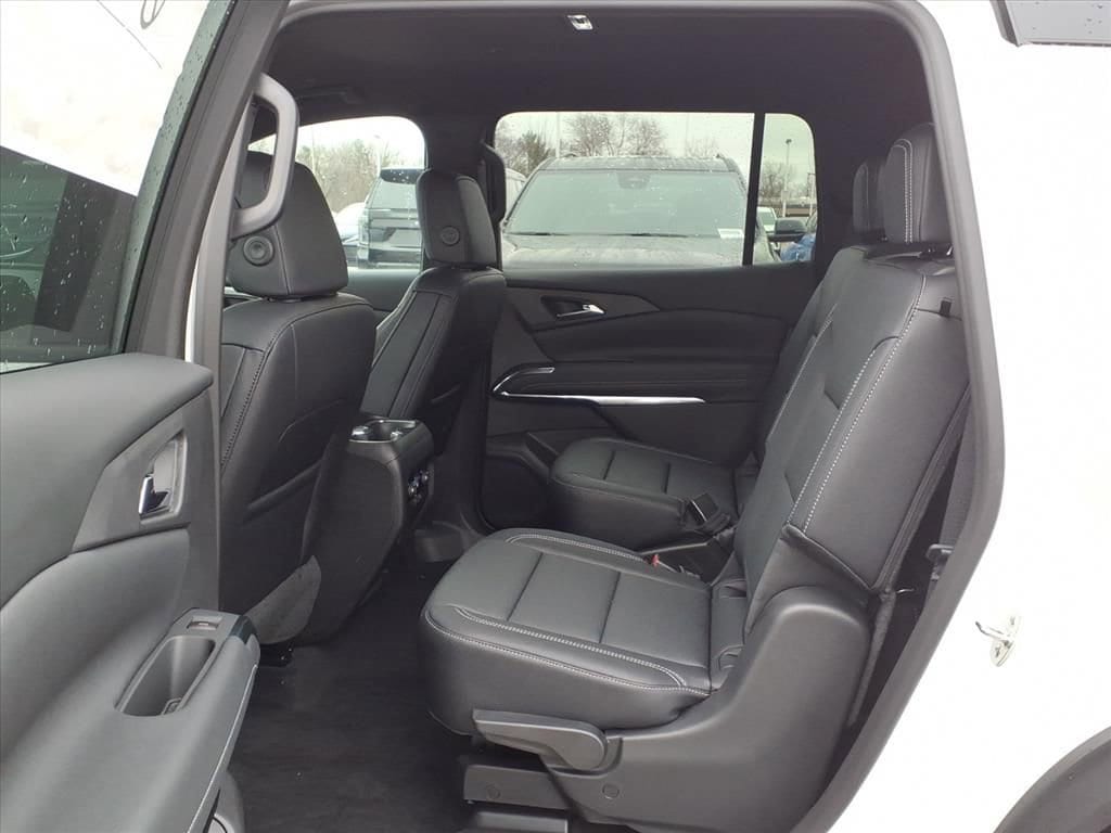 Thumbnail: 2026 Chevrolet Traverse - 8