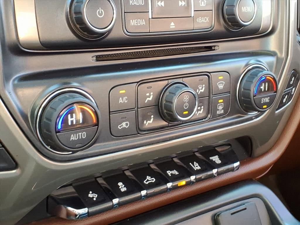 Thumbnail: 2016 Chevrolet Silverado 2500 - 23